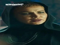 سکانسی از دعوا کردنِ رضا پروانه در سریال پوست شیر