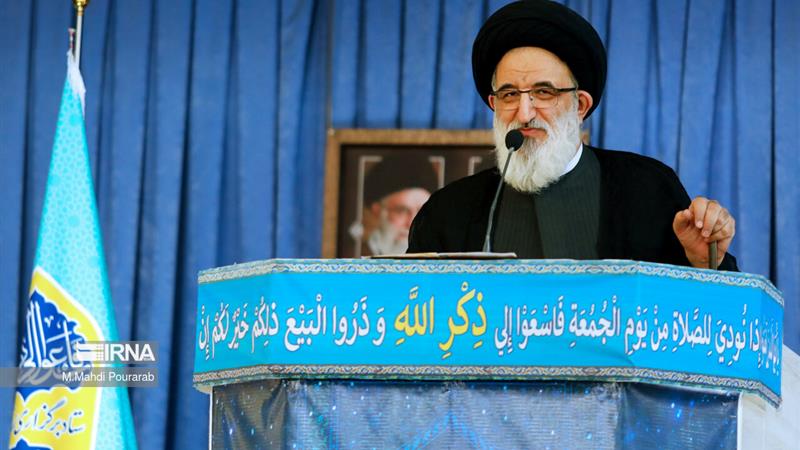 امام جمعه کرج: جمهوری اسلامی ایران مصمم تر از گذشته پیش می رود
