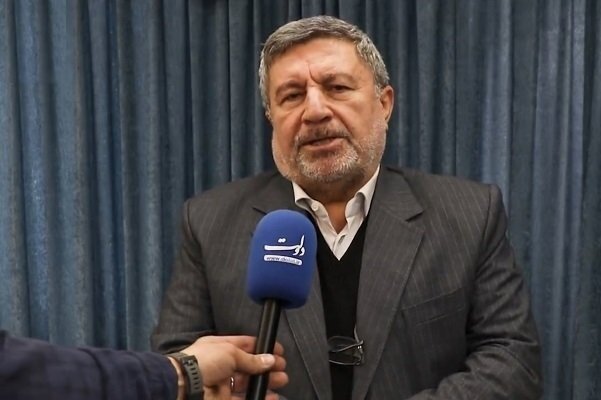 الیاس حضرتی: انسجام مردم و اقتدار دفاعی دشمن را مجبور به پذیرش شکست کرد
