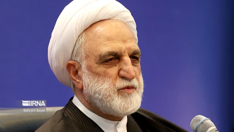 همکاری با آژانس انرژی اتمی به دلیل دشمنی با ملت، باید تعلیق شود