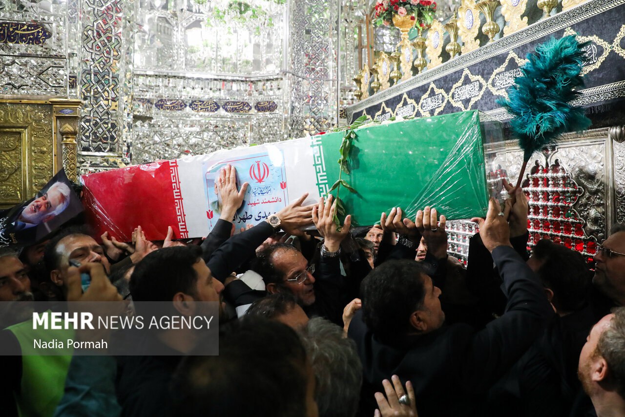 عکس/ خاکسپاری شهید «محمدمهدی طهرانچی‌» در حرم حضرت عبدالعظیم حسنی (ع)