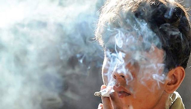 از کودکی تلخ تا اعتیاد در بزرگسالی