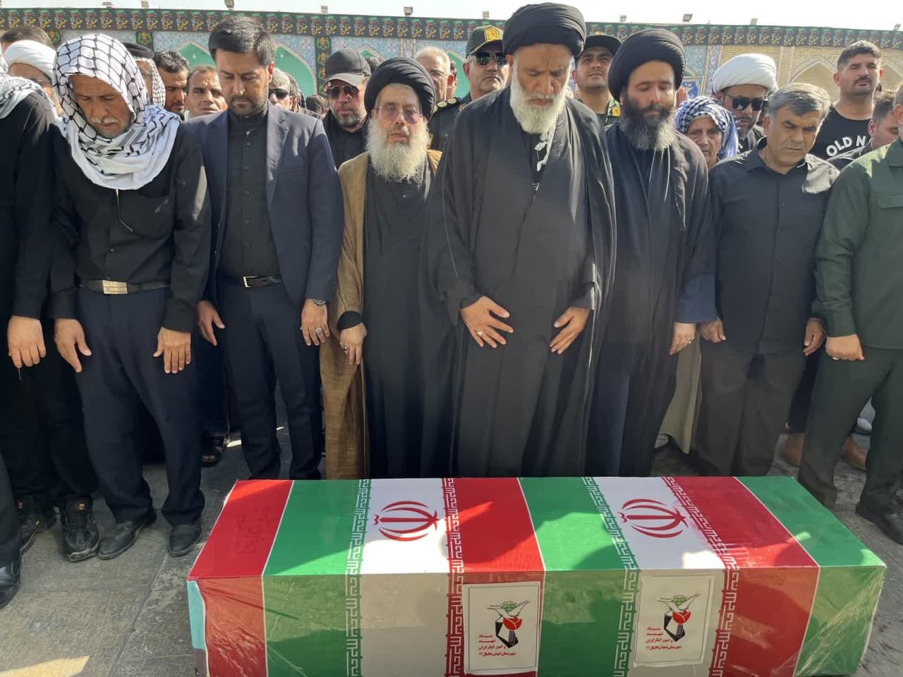 پیکر شهید حمله اسرائیل به ندامتگاه اوین در شوش تشییع شد