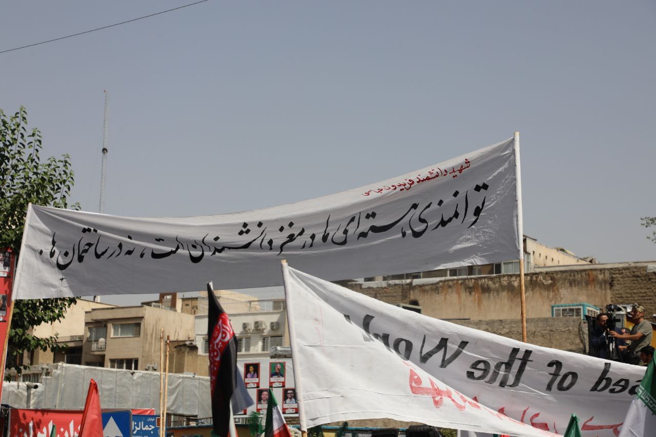 دشمن هنوز زنده است؛ جهاد هنوز زنده‌تر!  