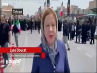 شیطنت خبرنگار بی‌بی‌سی برای کم جلوه نشان مراسم تشییع شهدا و واکنش شدید مردم