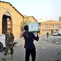 عکس/ تابوتی که برای حمل آن یک نفر کافی بود