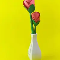 کاردستی بسازیم/ بیاید با هم گل‌های بهاری درست کنیم