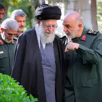 عکس/ تصویری از شهید حاج حسین سلامی با رهبر انقلاب اسلامی