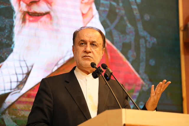 حاجی بابایی: اجازه حضور گروسی و نصب دوربینها در تأسیسات هستهای را نمیدهیم