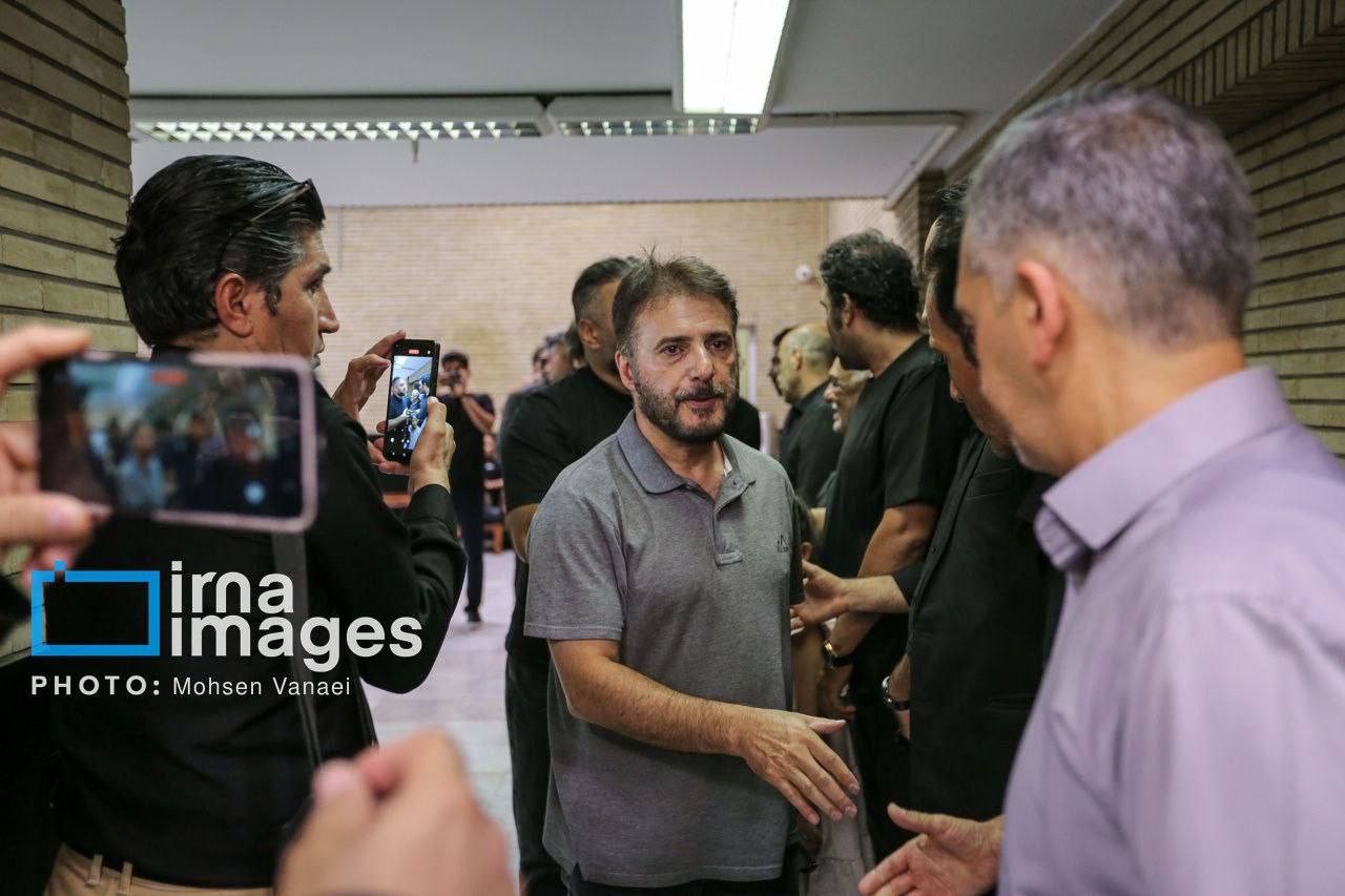عکس/ مراسم ترحیم شهید «علیرضا تنابنده» برادرزاده محسن تنابنده با حضور هنرمندان