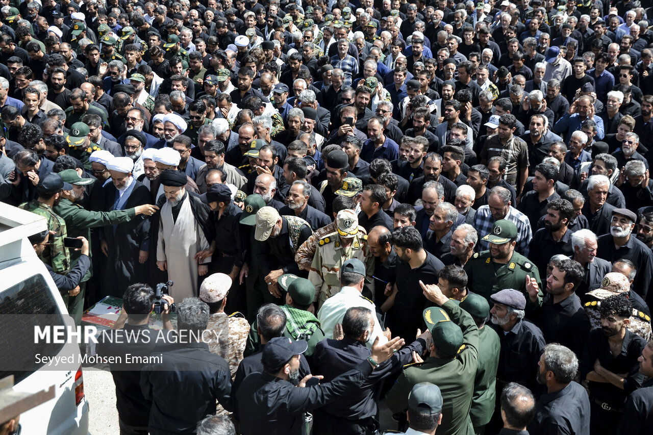 تشییع پیکر سردار شهید «غلامرضا سوادکوهی» در فریدن اصفهان