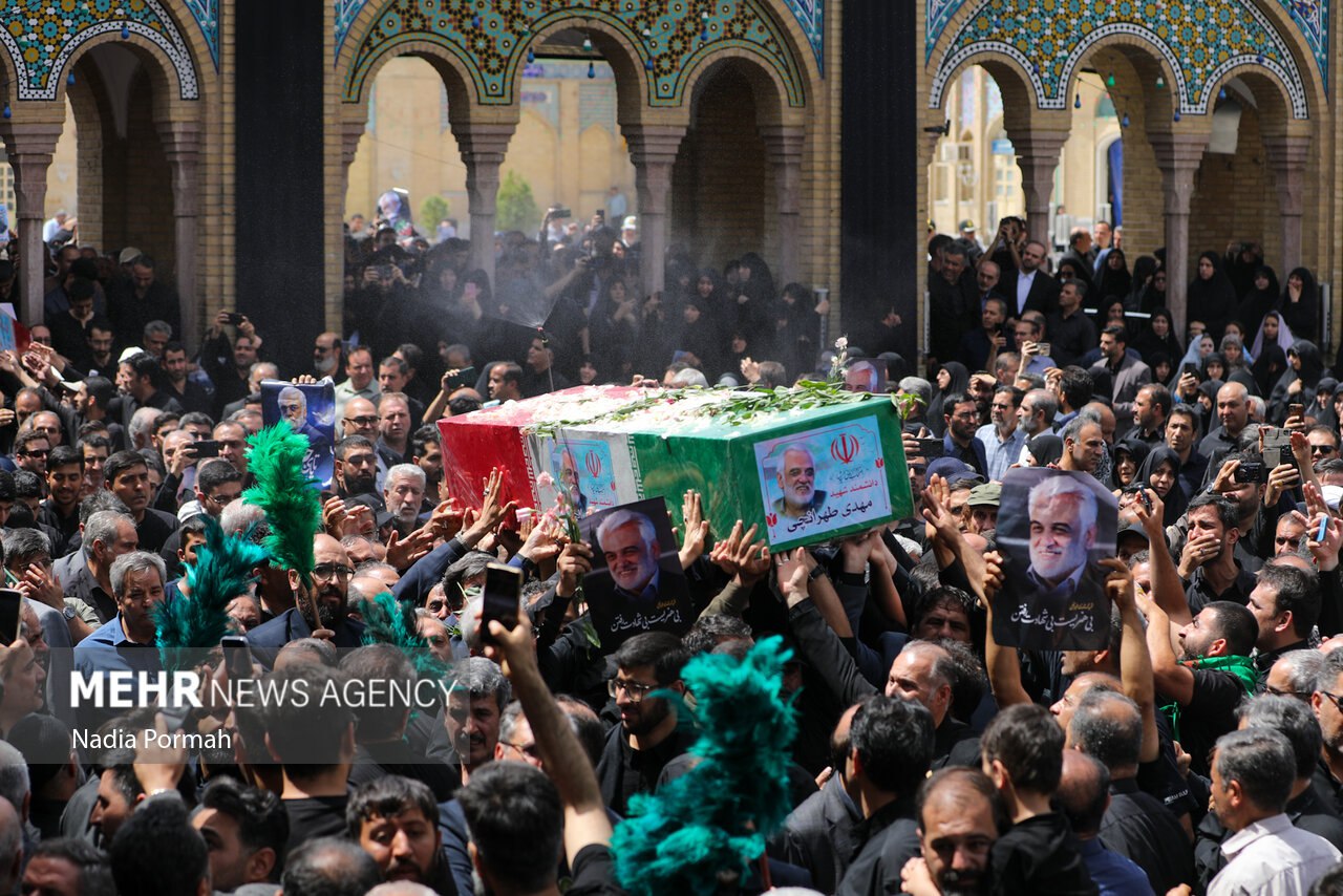 عکس/ خاکسپاری شهید «محمدمهدی طهرانچی‌» در حرم حضرت عبدالعظیم حسنی (ع)
