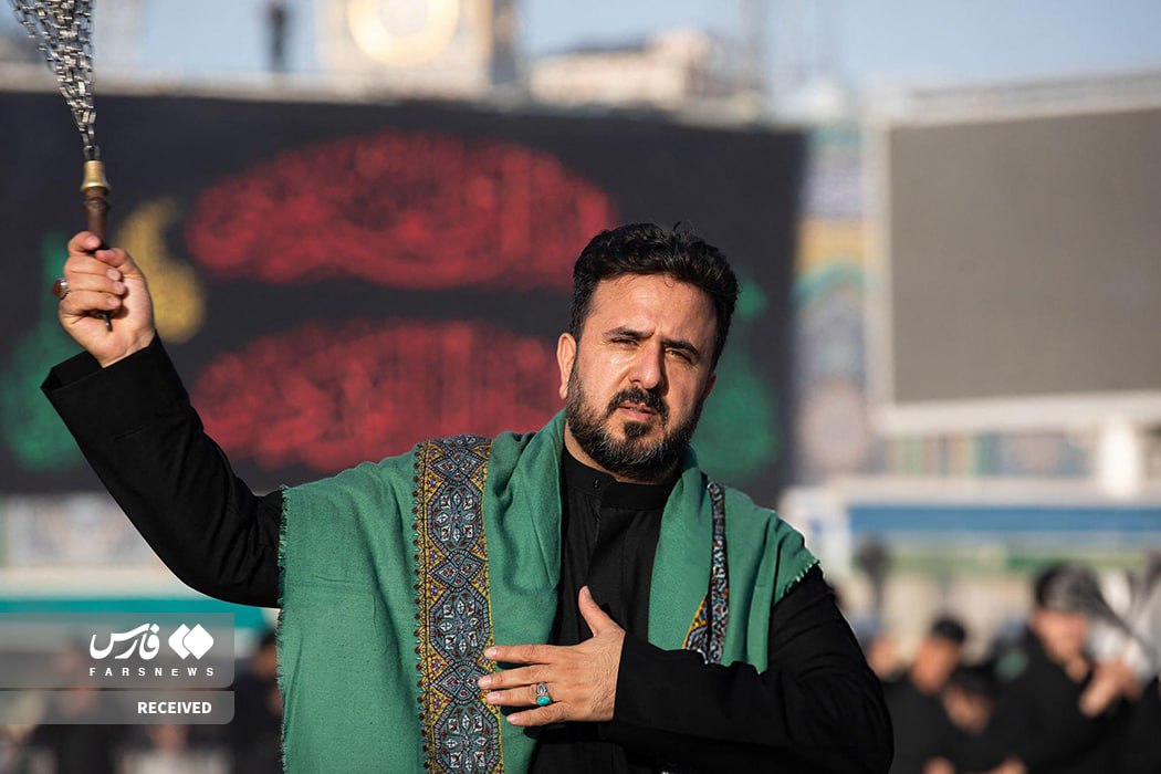  عزاداری عاشقان حسین(ع) در بین‌الحرمین