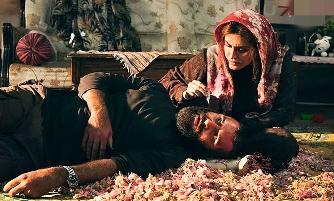 وقتی زنت رو تو جمع تحقیر میکنی!