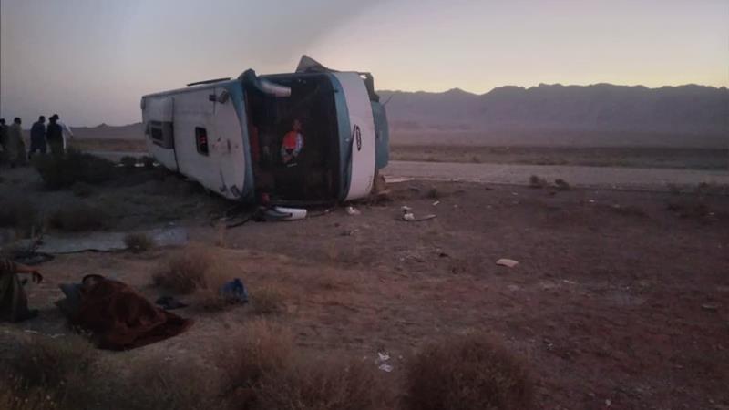 واژگونی اتوبوس در جاده انار به مهریز یزد ۳۱ مصدوم برجا گذاشت