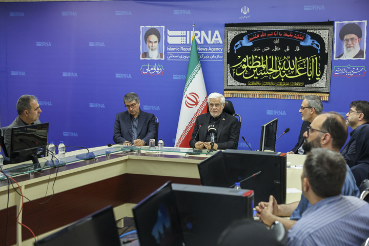 عارف: حتی اپوزیسیون داخلی و خارجی برای دفاع از کشور به میدان آمد