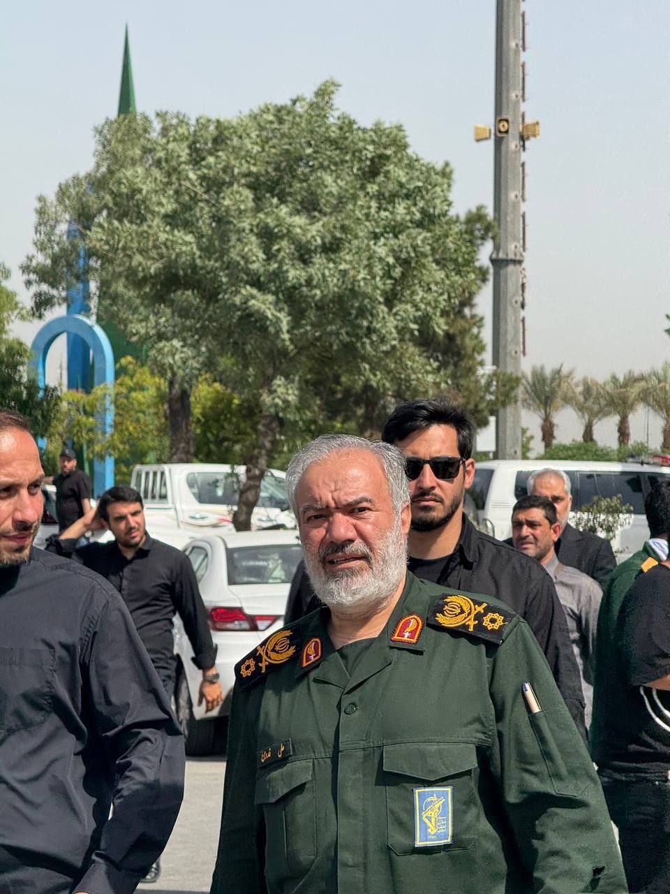 حضور سردار فدوی و حسین طائب در تشییع شهید حاجی‌زاده