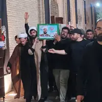 عکس/ وداع دانشجویان با آقازاده سرلشکر شهید غلامعلی رشید