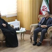 استاندار زنجان: بستر مناسب برای فعالیت بیشتر نخبگان حوزوی در جامعه فراهم شود