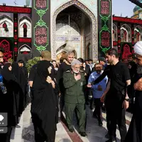 عکس/ حضور سردار قاآنی بر مزار شهدا در امامزاده صالح تهران