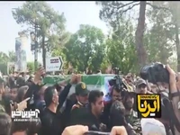 ورود پیکر سردار شهید حاجی‌زاده به قطعه مدافعان حرم بهشت زهرا