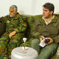 سردار شهید حاج ابوالفضل نیکویی (حاج‌یونس) در کنار حاج‌قاسم