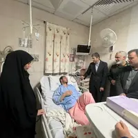 استاندار اصفهان از مجروحان جنایات صهیونیستی در کاشان عیادت کرد