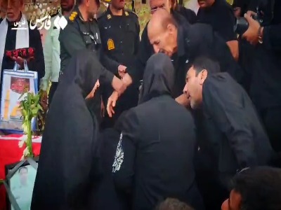 وداع سوزناک پدر با پسر در استان فارس