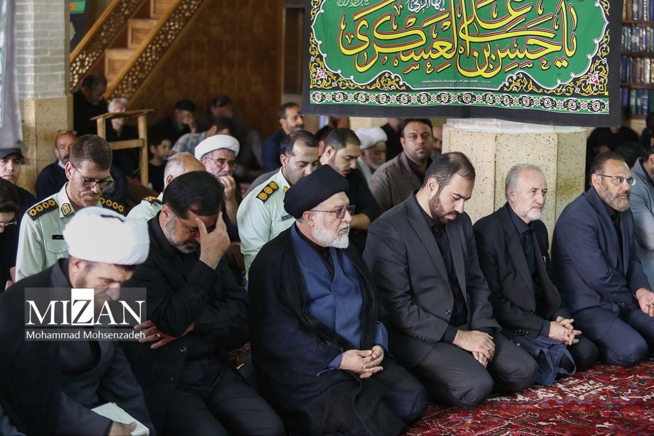  قاضی شهید قناعت‌کار بر دستان مردم قم تا آرامگاه ابدی تشییع شد