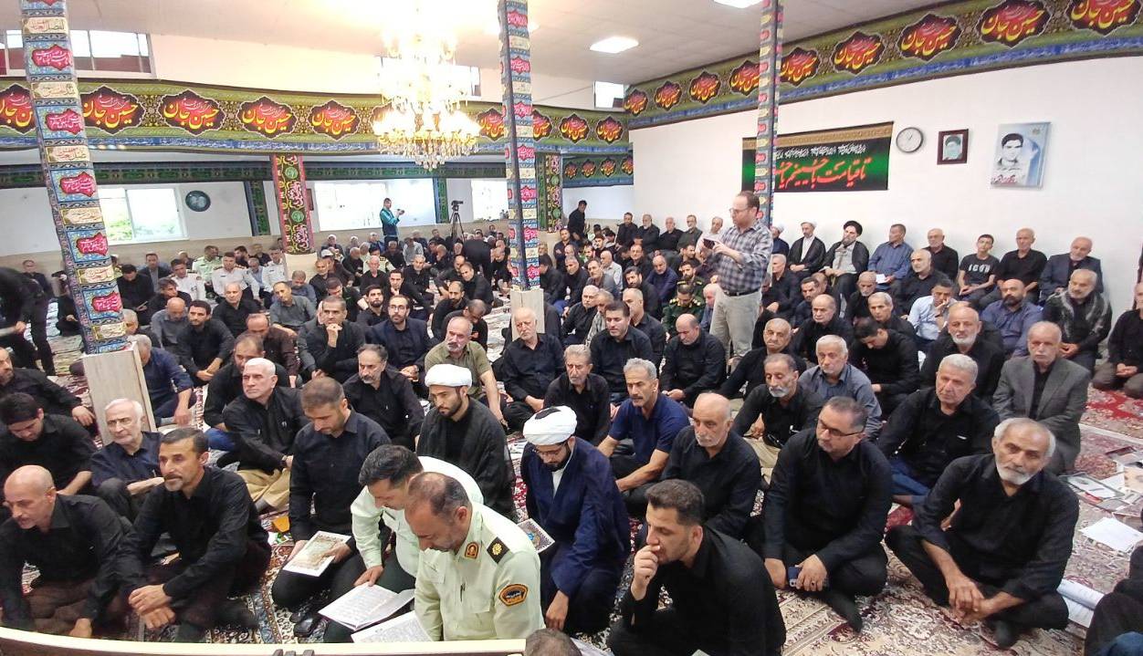 مراسم سومین روز خاکسپاری شهید حمیدرضا فلاحی در سنگر