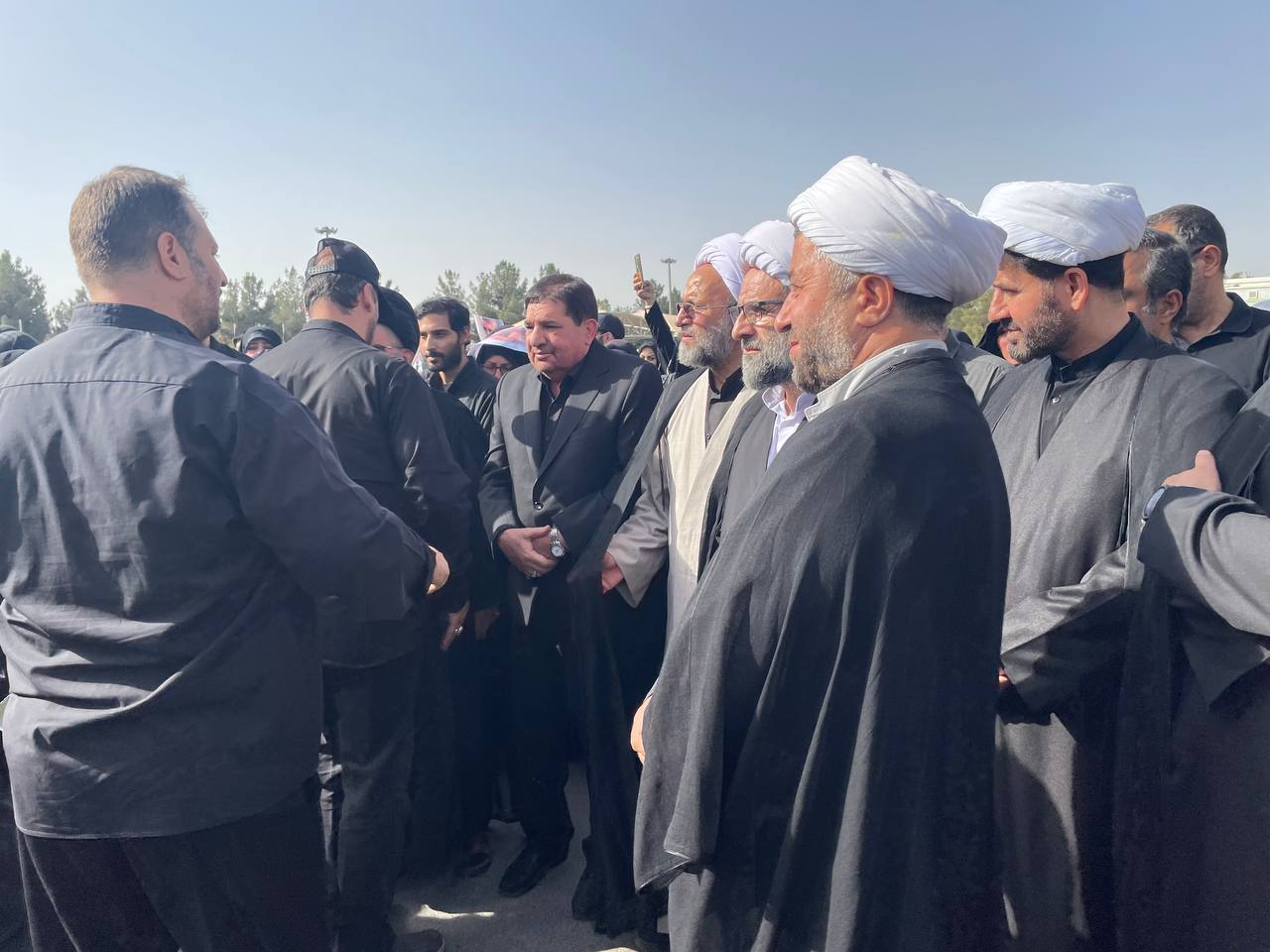 حضور مخبر در مراسم تشییع سردار شهید حاجی زاده