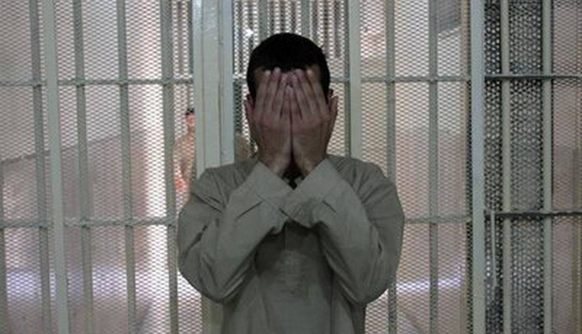 ناپدری راز سرقت های پسرخوانده اش را لو داد