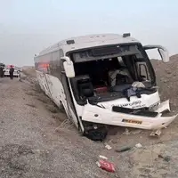 برخورد کامیون با اتوبوس در قزوین سه کشته و مجروح برجای گذاشت