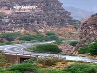جاده زیبای‌گردنه تیوان در درگز 