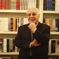 استادی که با وجود مشکلات، به خاطر دانشجویانش کار می‌کند