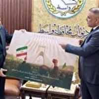 اهدای تابلوی «شلیک موشک‌های ایرانی بر فراز میدان آزادی» به استاندار ایلام