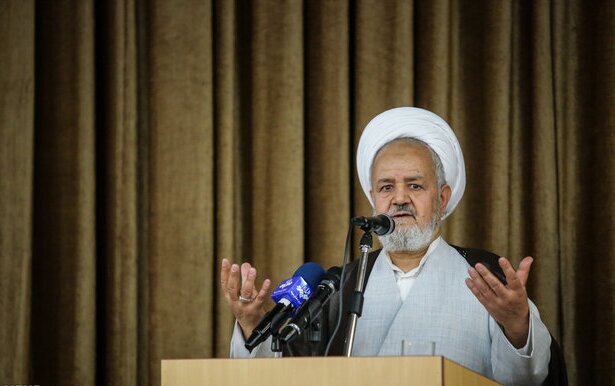 رئیس دفتر عقیدتی سیاسی ستاد کل نیروهای مسلح: ایران چتر حمایت منطقه در برابر استکبار است