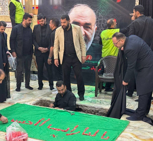 آرامگاه فرمانده درست زیر پایش