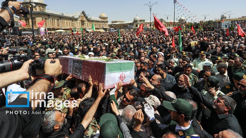 ۲۷ شهید مدافع وطن در امامزادگان کرج به خاک سپرده شدند