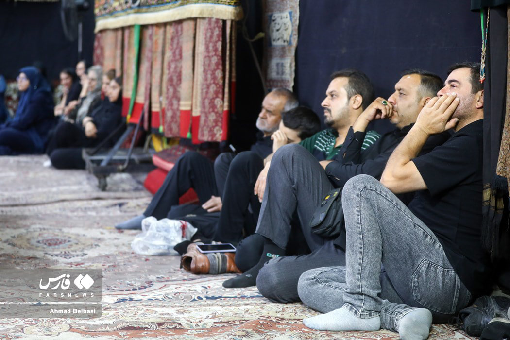 آیین تعزیه خوانی در تکیه شوفرها