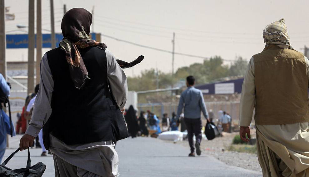 مشاور وزیر کشور: ۵۰۰ هزار تبعه غیرمجاز افغانستانی به کشورشان بازگشتند