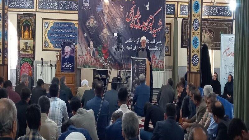 اساتید دانشگاهی ظلم آشکار دشمن صهیونی-آمریکایی را تبیین کنند
