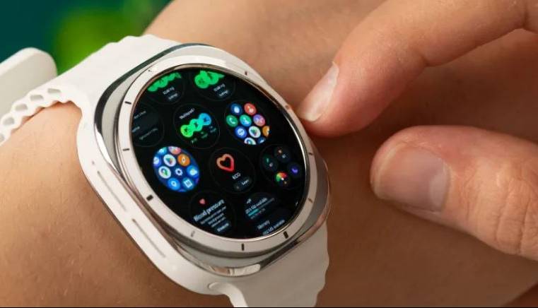 نسخه آزمایشی One UI 8 Watch سامسونگ بالاخره از راه رسید