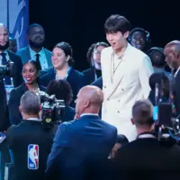 ستاره نوظهور بسکتبال چین در NBA