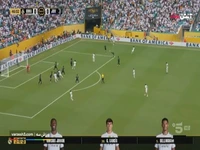 ضربه خطرناک والورده از کنار دروازه به بیرون رفت