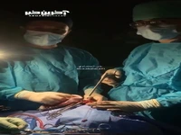 عمل جراحی خطرناک با نور تلفن‌های همراه در غزه