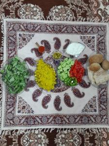 از شما/نهار امروزمون سیب زمینی دوپیازه ومخلفات، نوش نگاهتان 😋😋🩶