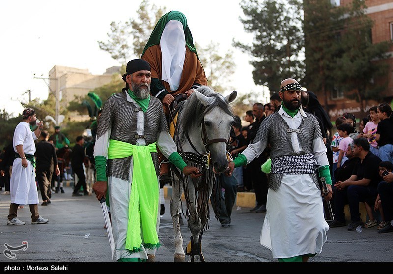 کاروان نمادین کربلا در مبارکه اصفهان