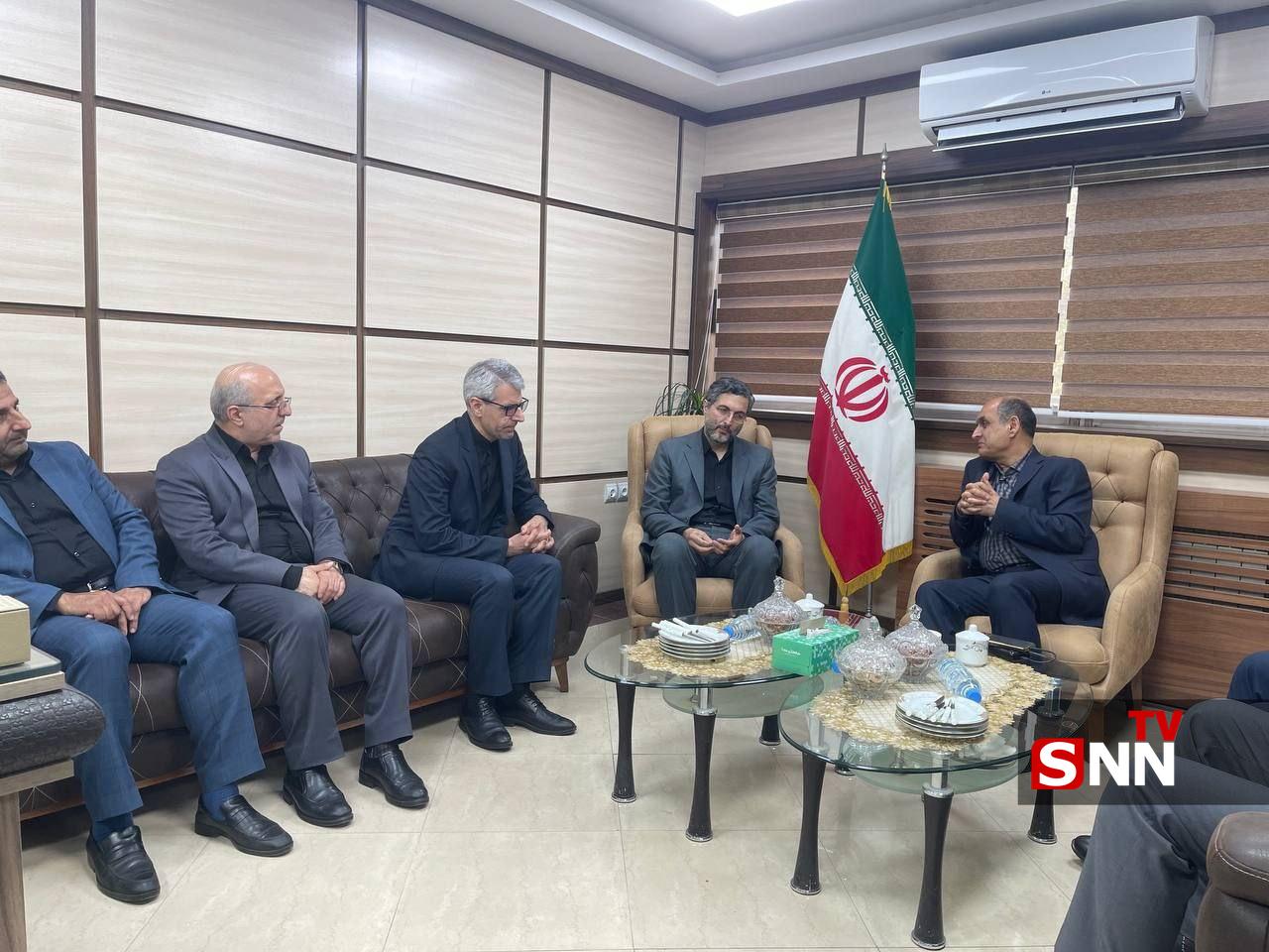  دیدار سخنگوی وزارت امور خارجه با تنها بازمانده از خانواده شهید در آستانه اشرفیه