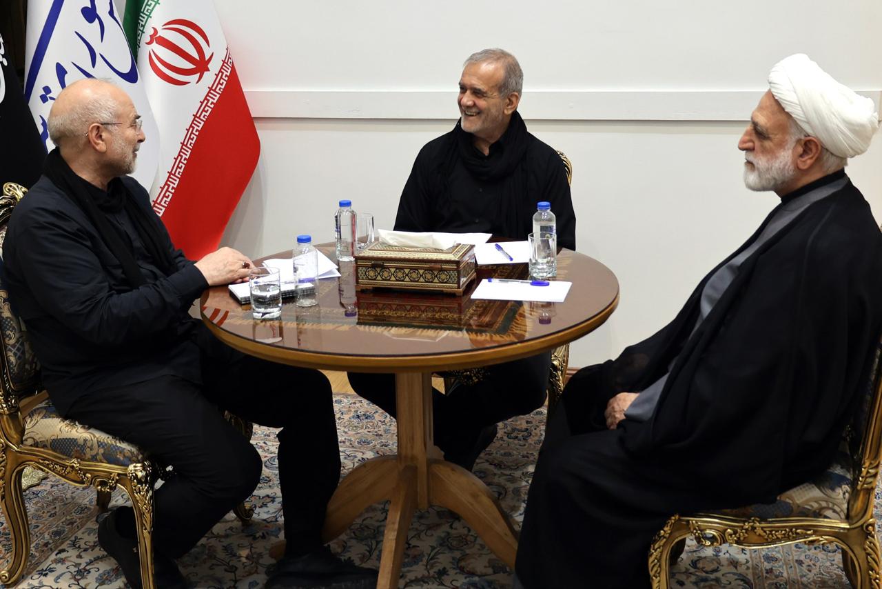 عکس/ برگزاری جلسه سران قوا به میزبانی قوه مقننه 